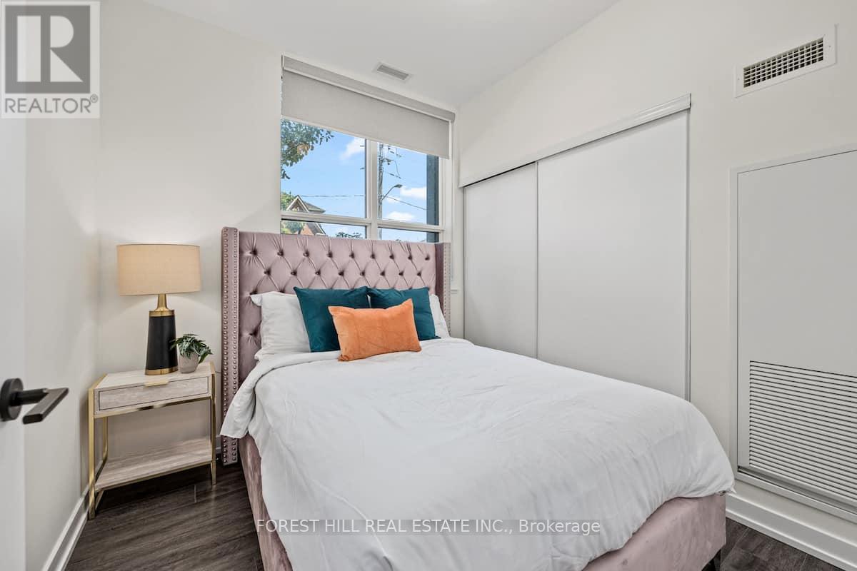 #103 2300 ST CLAIR AVENUE W - 23