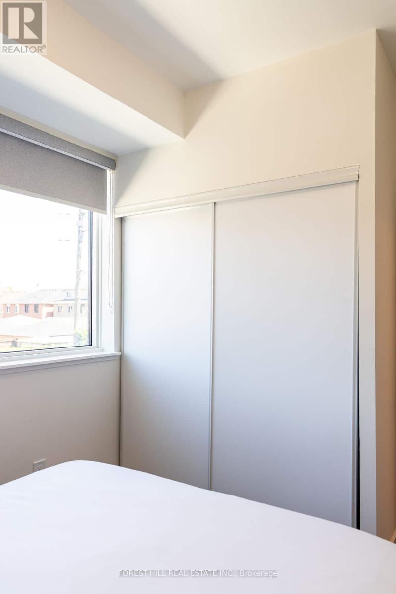 #103 2300 ST CLAIR AVENUE W - 29