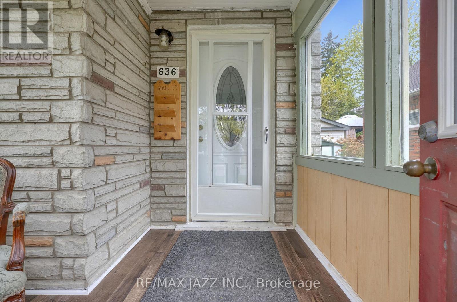 636 CARNEGIE AVENUE - 2