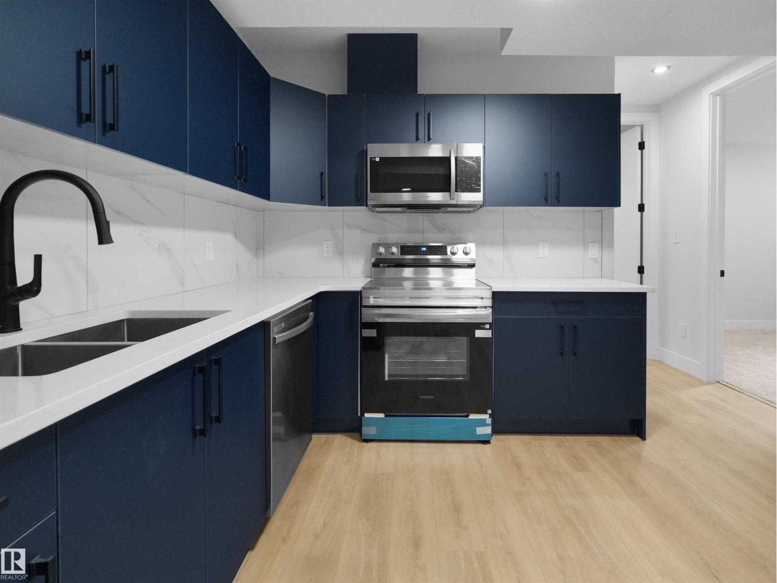 22803 80 AV NW, Edmonton