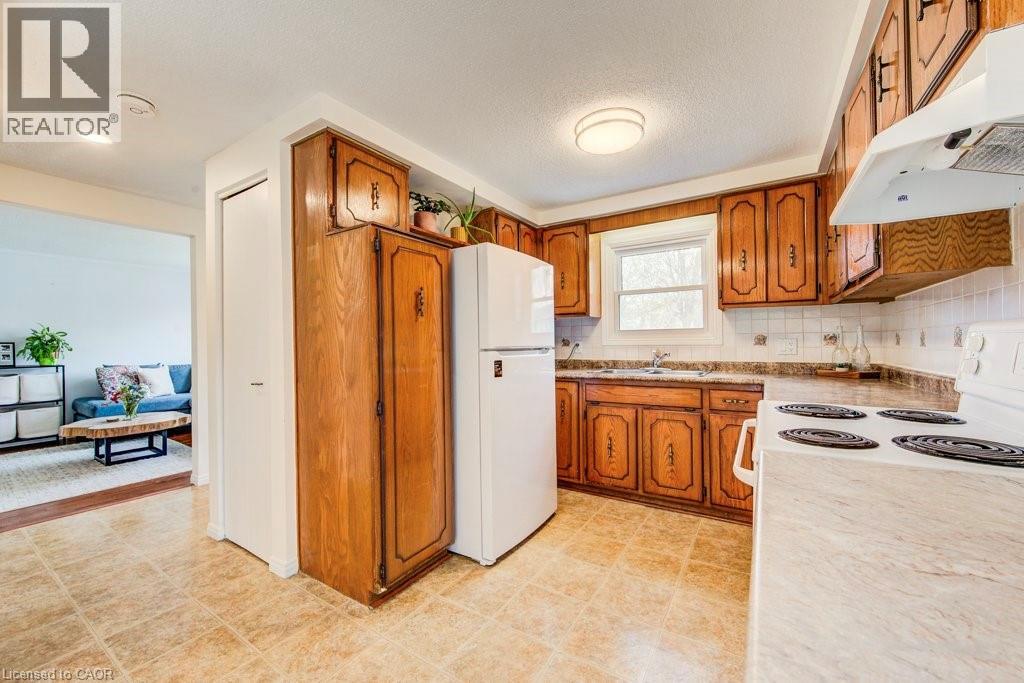 35 MOCKINGBIRD Drive, Elmira, Ontario, N3B3E4 — Photo 24