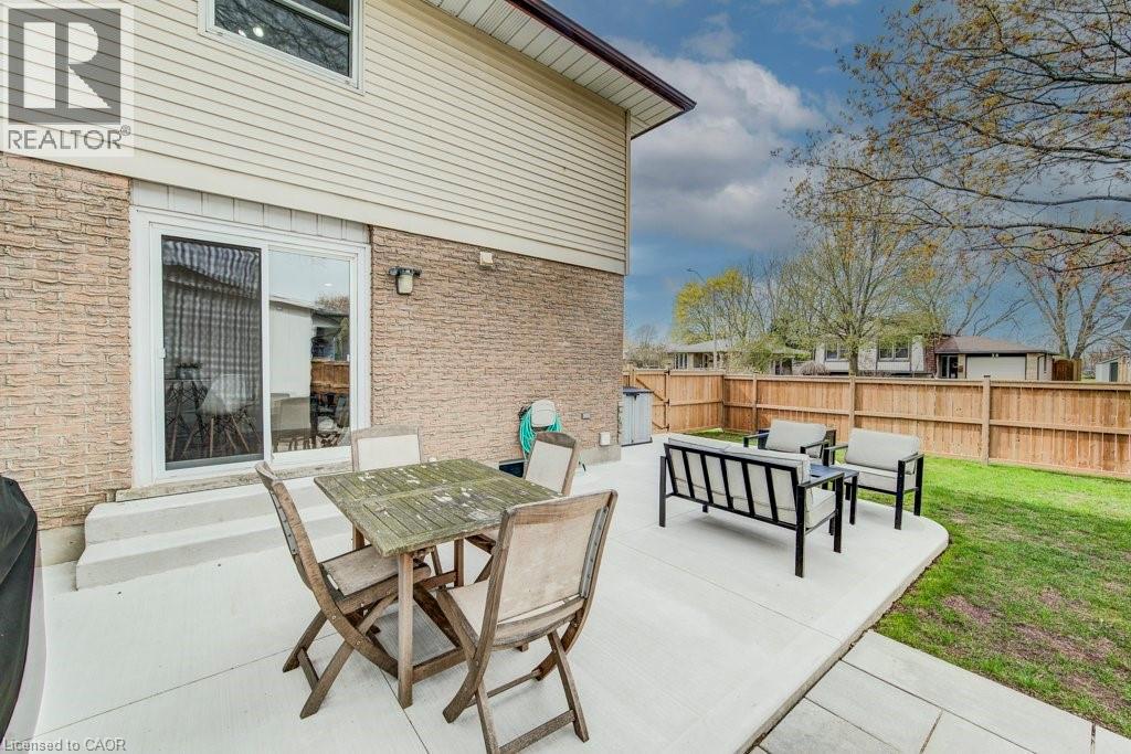 35 MOCKINGBIRD Drive, Elmira, Ontario, N3B3E4 — Photo 9