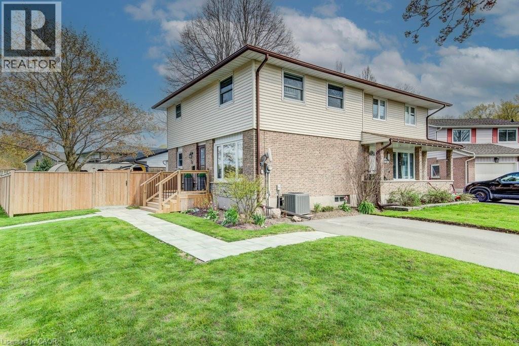 35 MOCKINGBIRD Drive, Elmira, Ontario, N3B3E4 — Photo 10