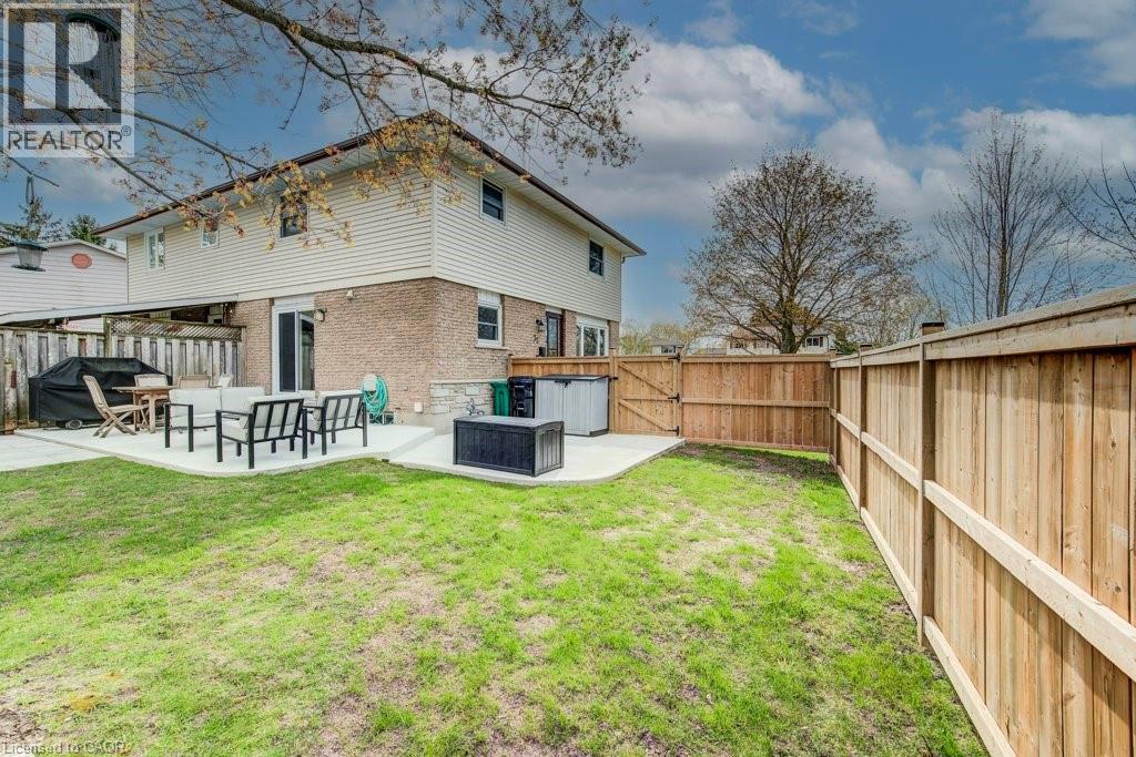 35 MOCKINGBIRD Drive, Elmira, Ontario, N3B3E4 — Photo 6