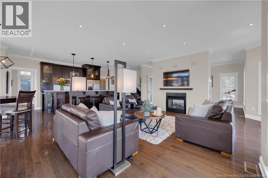 5 Admiralty Drive - Image 10