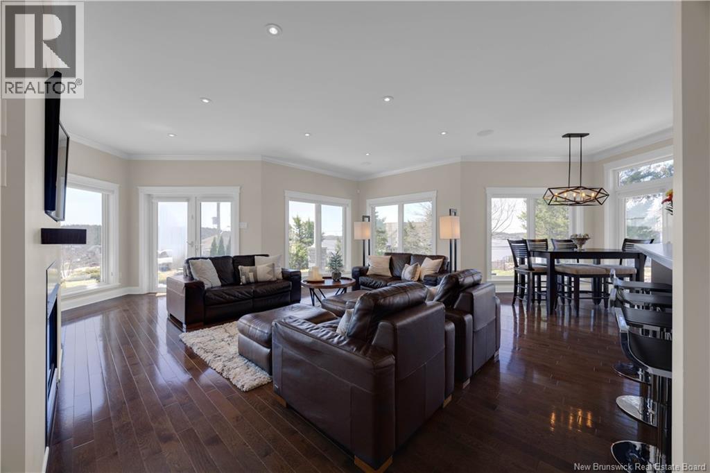 5 Admiralty Drive - Image 12