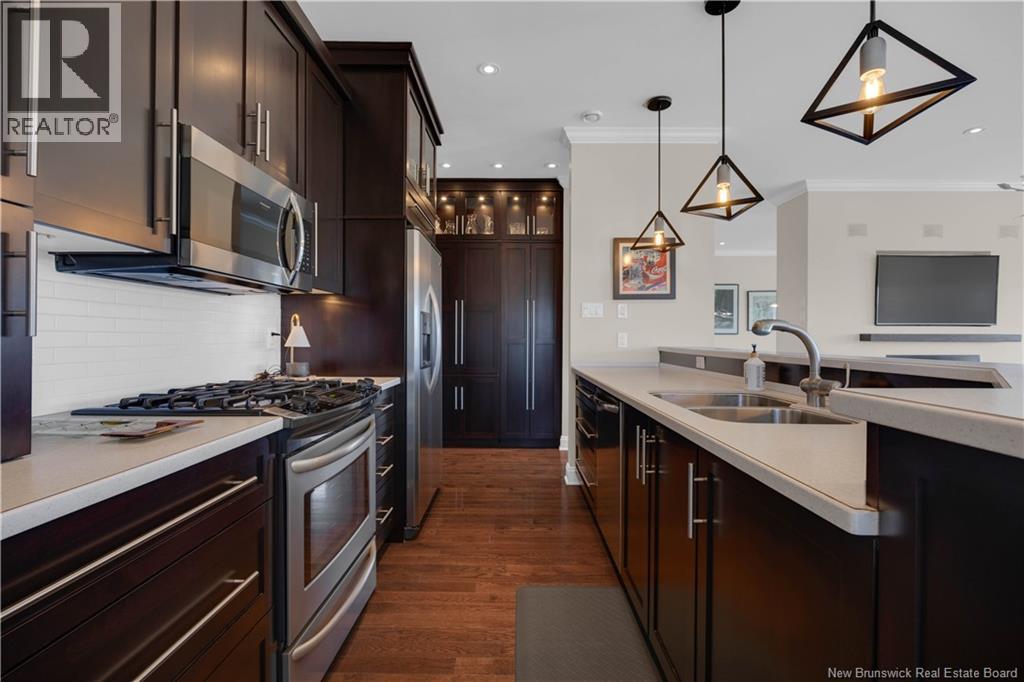 5 Admiralty Drive - Image 16