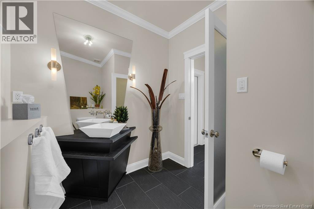 5 Admiralty Drive - Image 23