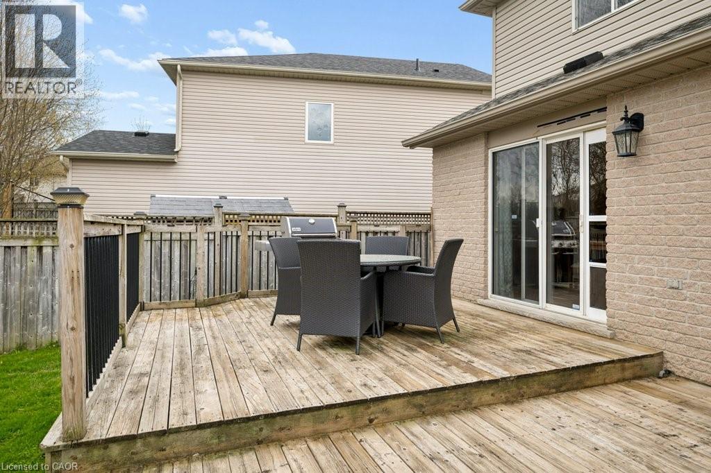 641 INTERLAKEN Drive, Waterloo, Ontario, N2T2Y5 — Photo 2