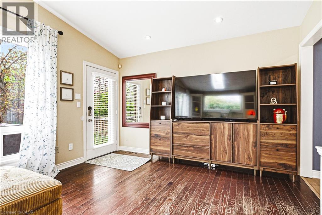 2143 DEYNCOURT Drive, Burlington, Ontario, L7R1W2 — Photo 10