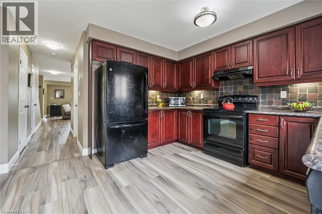 1941 OTTAWA Street S Unit# 15B, Kitchener, Ontario, N2E0C2 — Photo 13