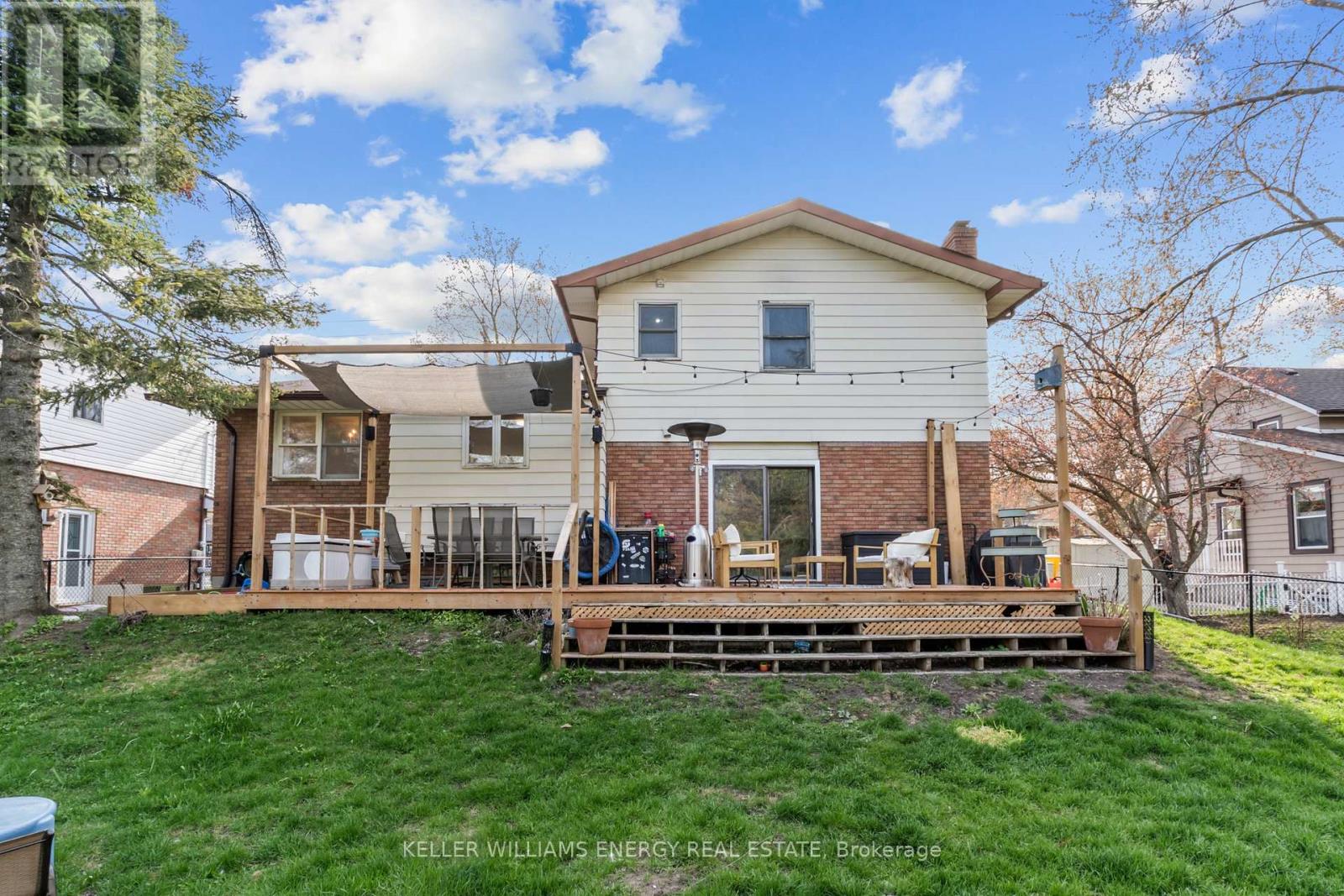 58 VICTORIA AVENUE N - 34