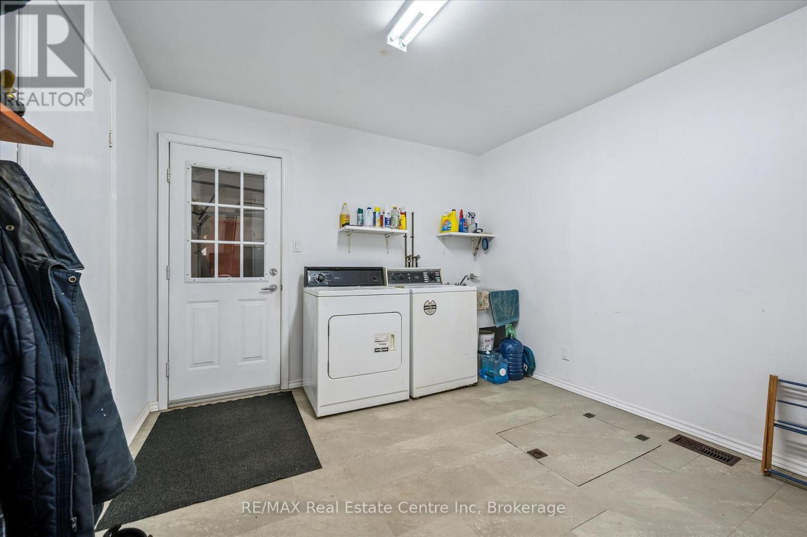 8420 ERAMOSA-GARAFRAXA TOWNLINE - 22