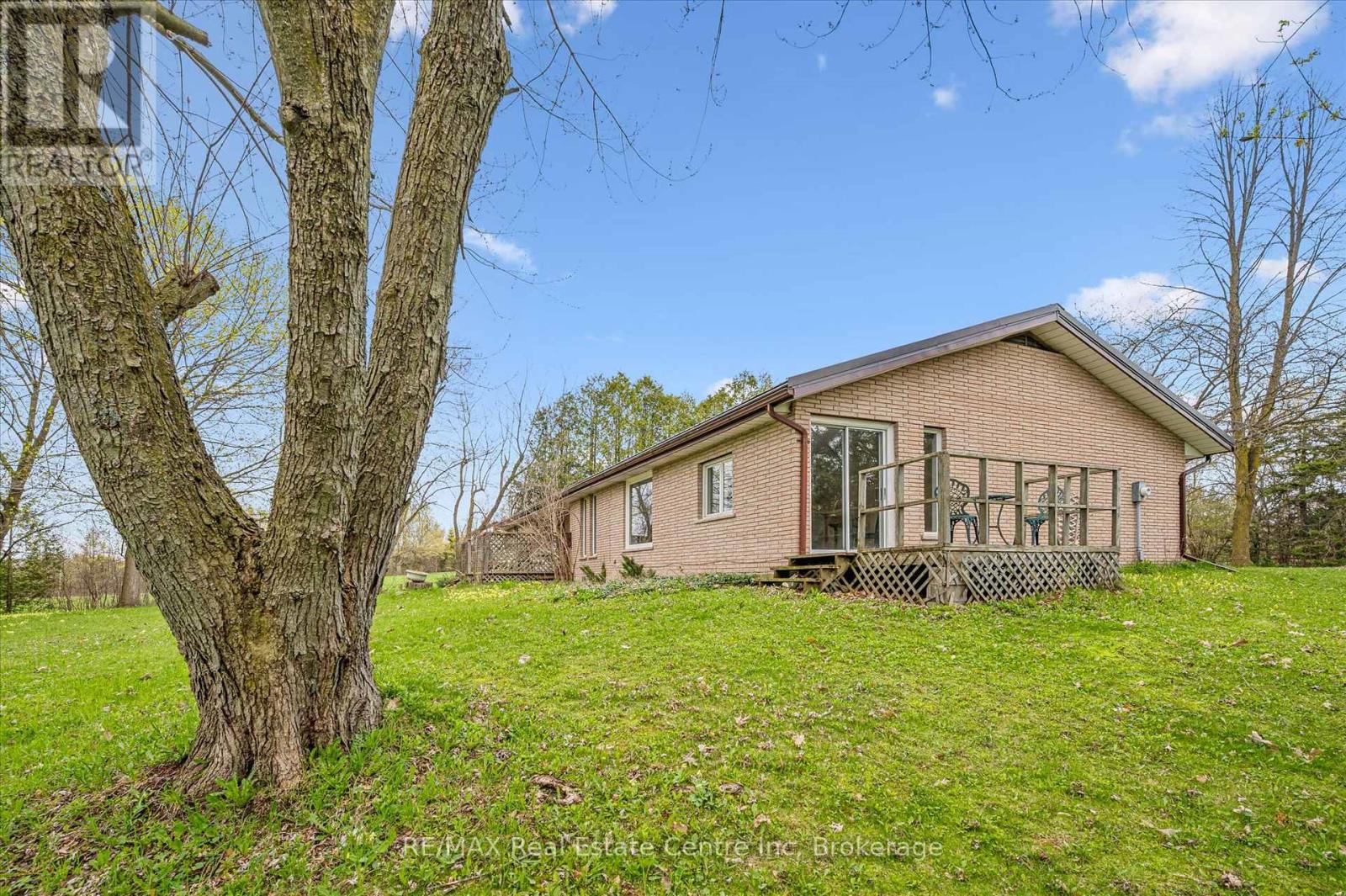 8420 ERAMOSA-GARAFRAXA TOWNLINE - 30