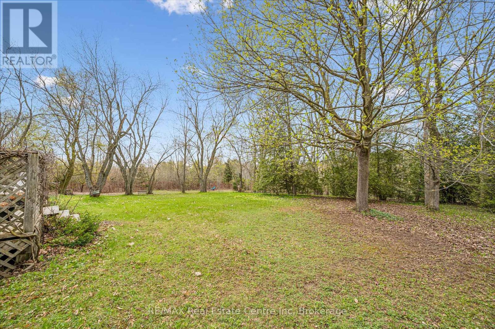8420 ERAMOSA-GARAFRAXA TOWNLINE - 34