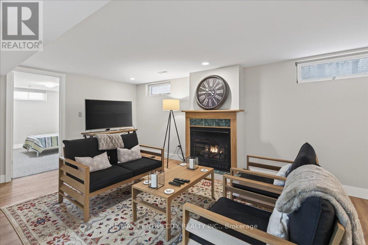 1102 PRINCE PHILIP DRIVE - 28