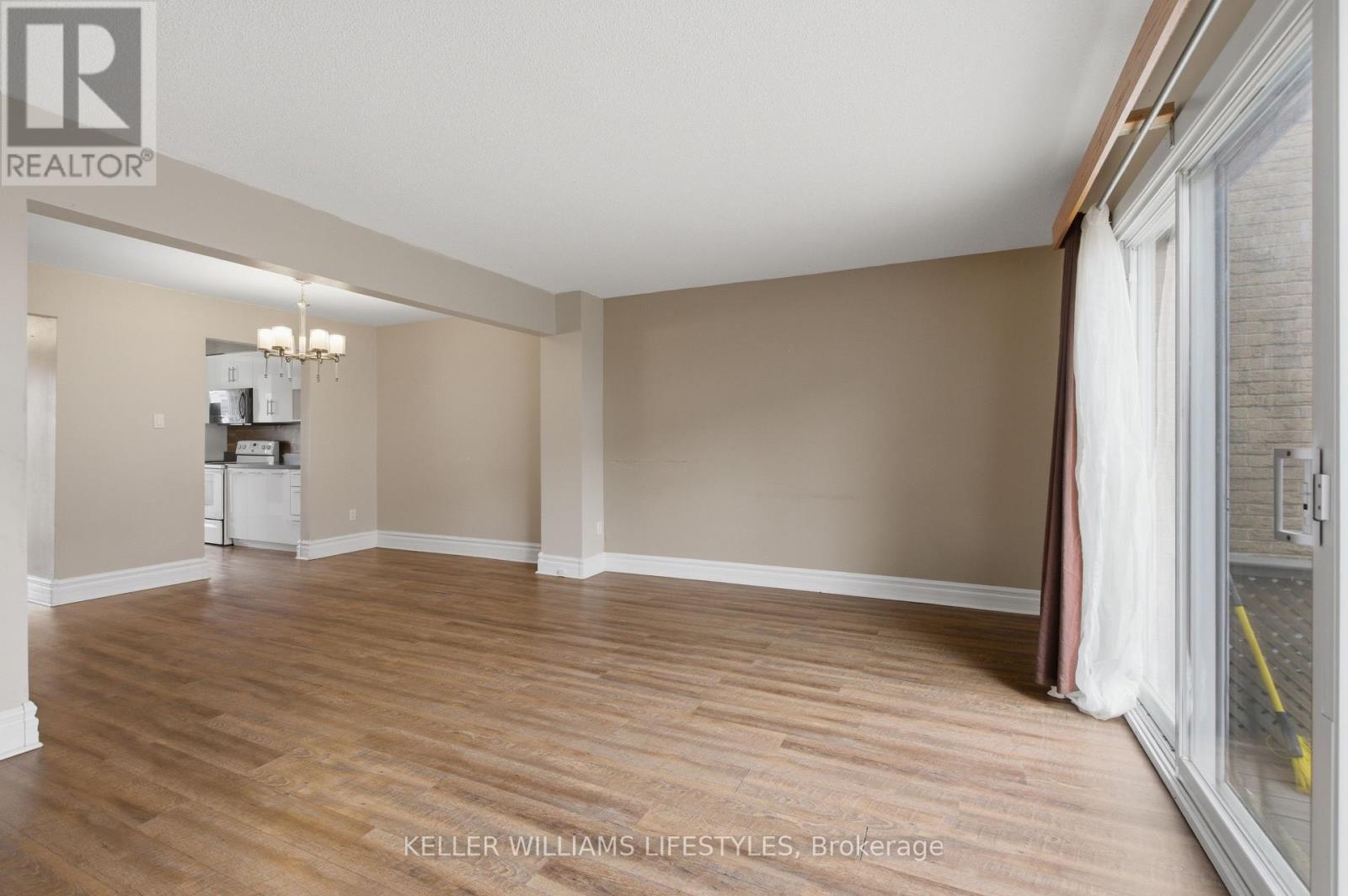 #136 500 OSGOODE DRIVE - 19