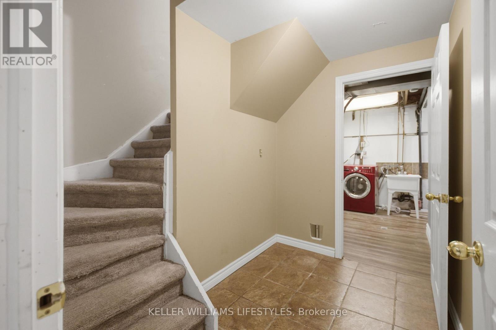#136 500 OSGOODE DRIVE - 36