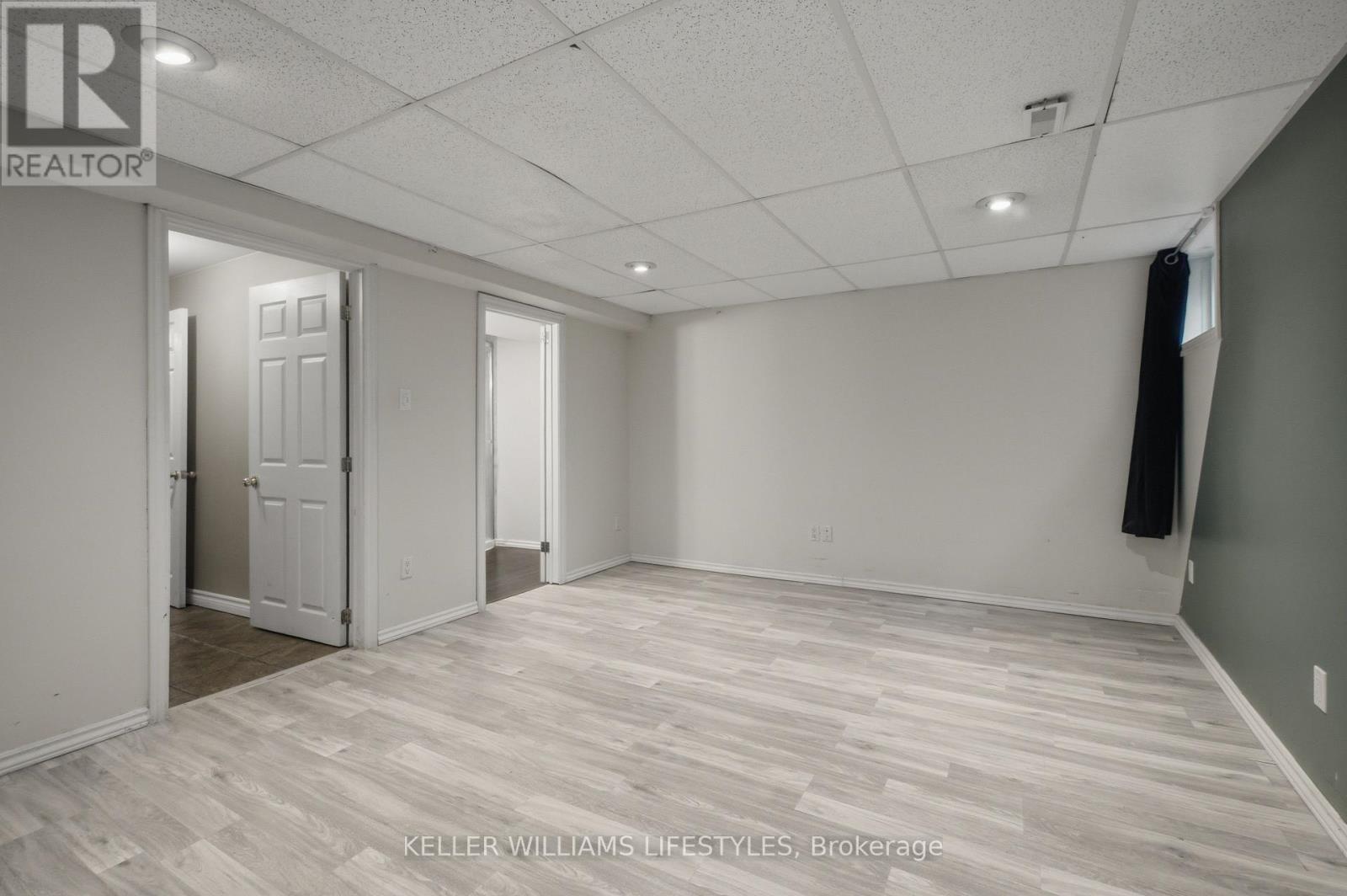 #136 500 OSGOODE DRIVE - 38
