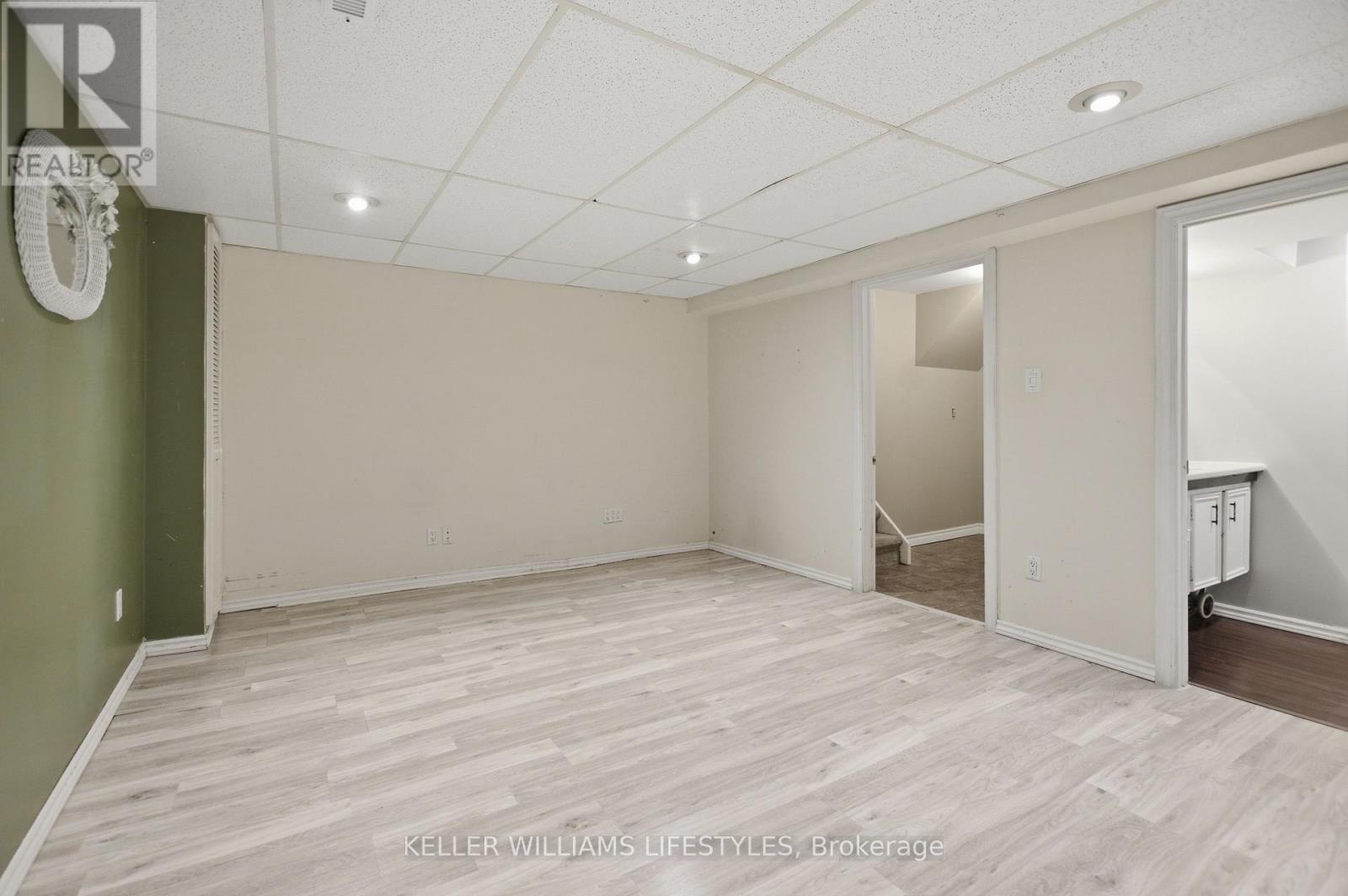 #136 500 OSGOODE DRIVE - 39