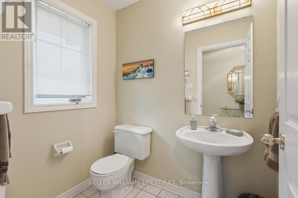 #24 519 RIVERSIDE DRIVE - 39