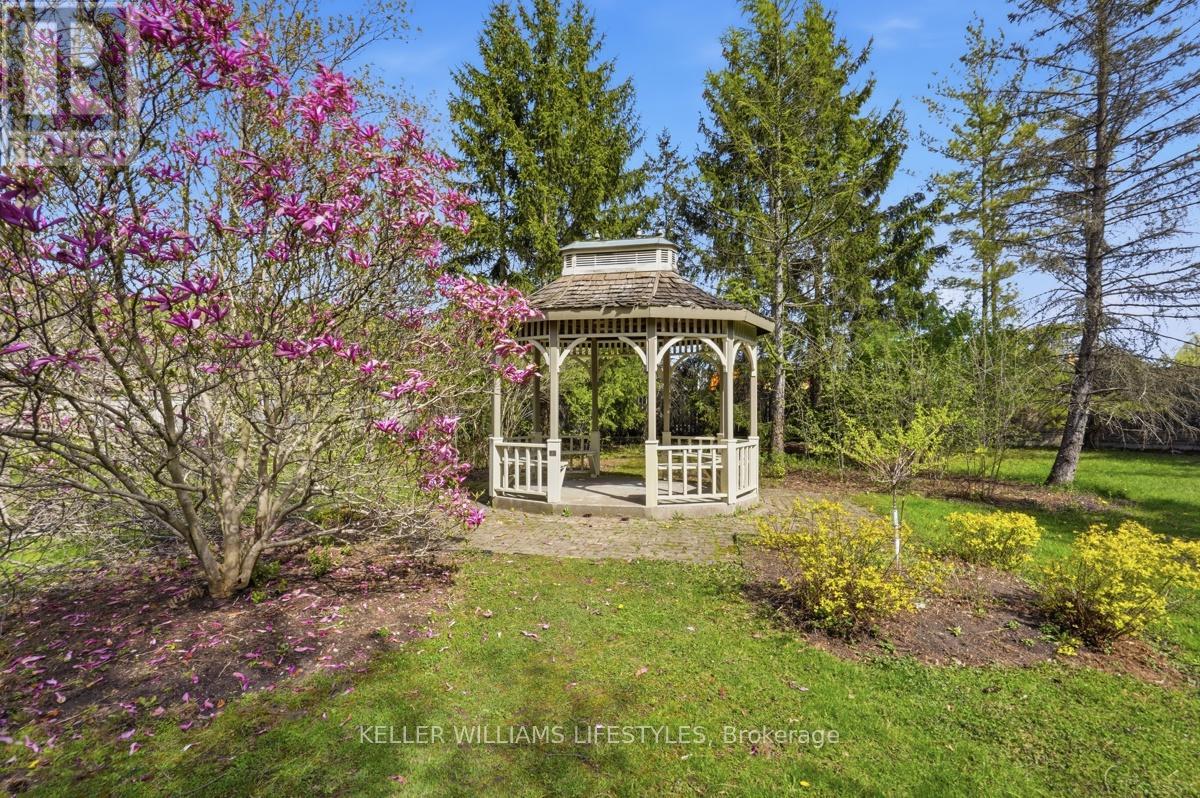 #24 519 RIVERSIDE DRIVE - 41