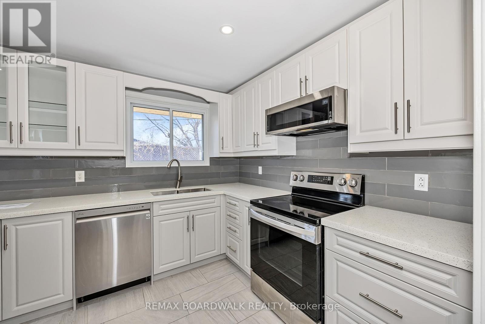 956 GARWOOD AVENUE - 10