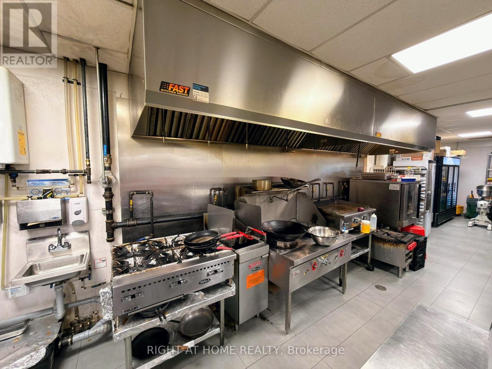 Business for Sale in Ottawa – UNIT G – 1541 MERIVALE ROAD, Ottawa – MLS# X13094628 - Image 11