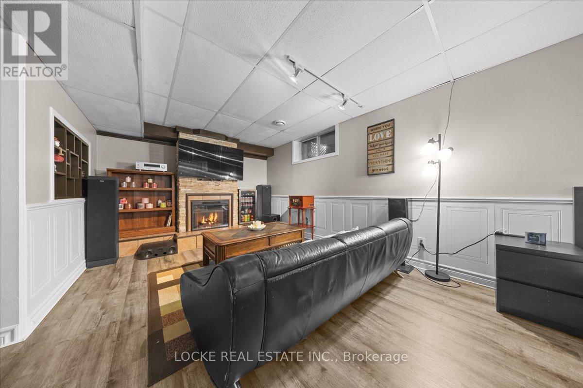 1920 LANDRY STREET - 28