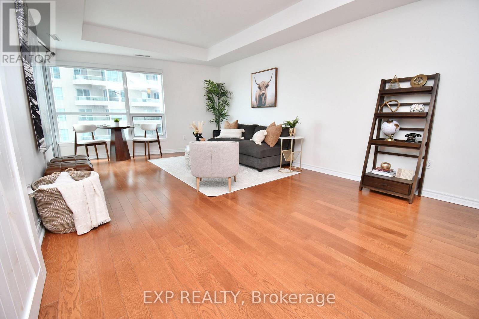#604 6 TORONTO STREET - 12