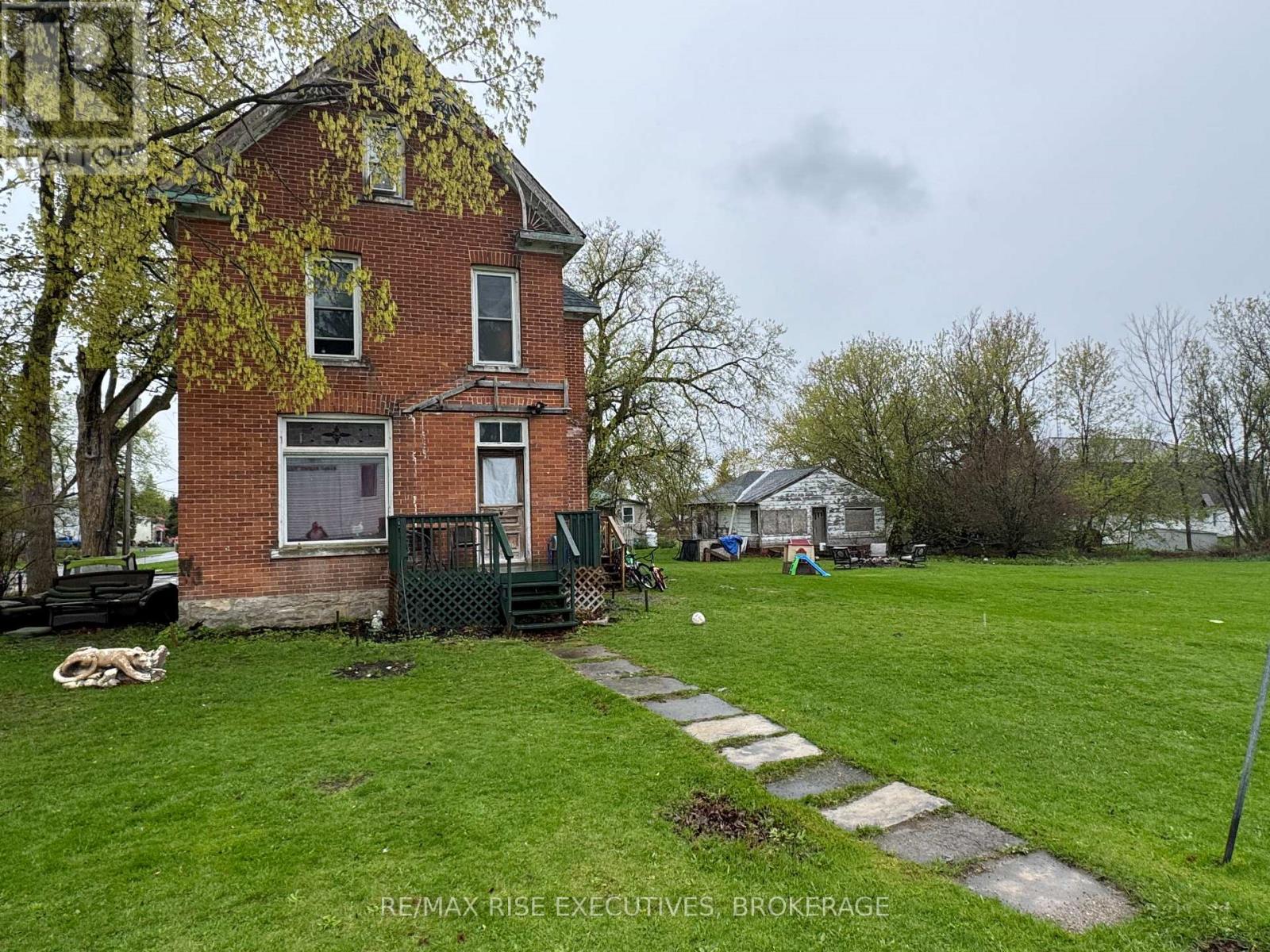 109 ADELAIDE STREET - 10