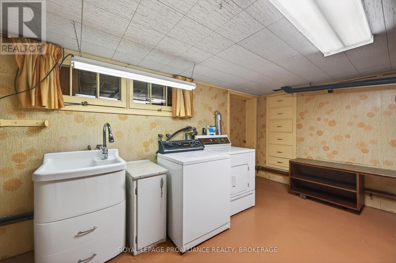 31 JORENE DRIVE - 30