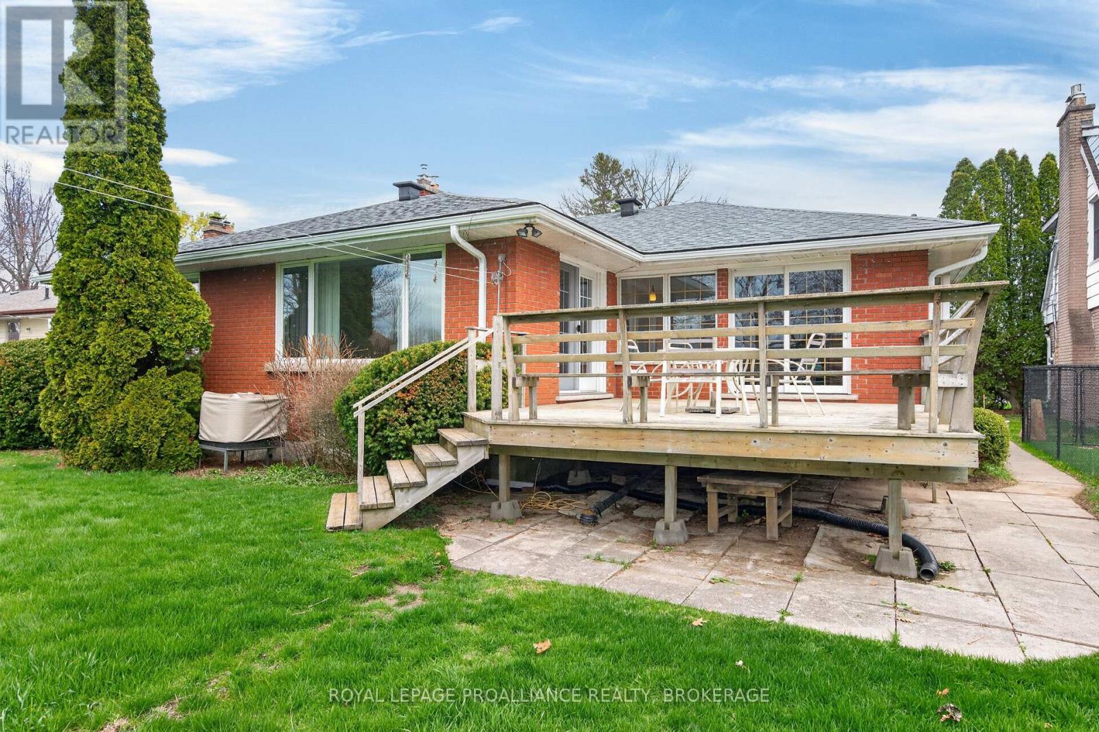 31 JORENE DRIVE - 34