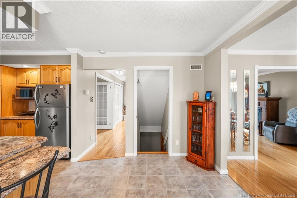 1725 Gowan Brae - 14