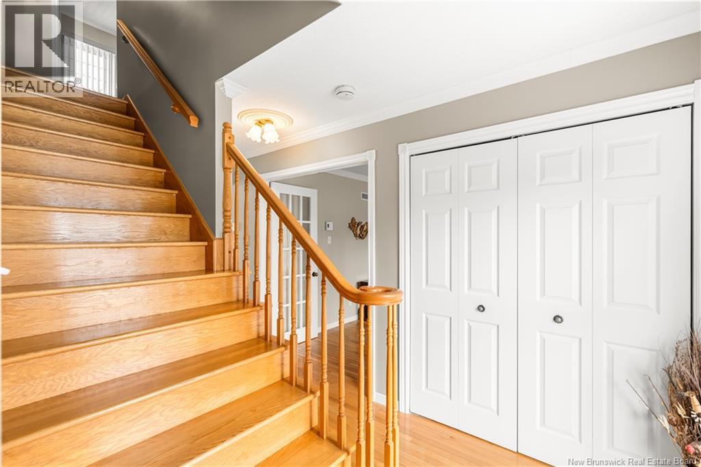 1725 Gowan Brae - 23
