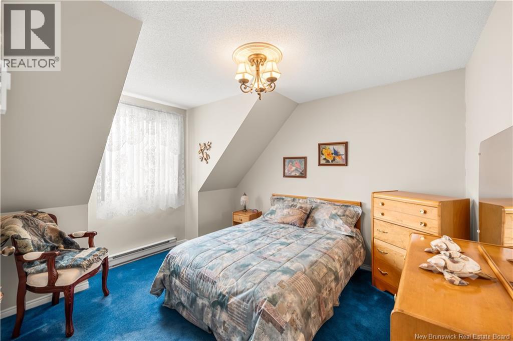 1725 Gowan Brae - 26