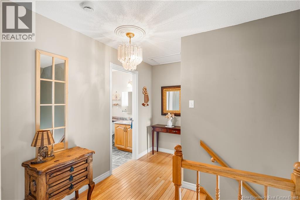 1725 Gowan Brae - 28