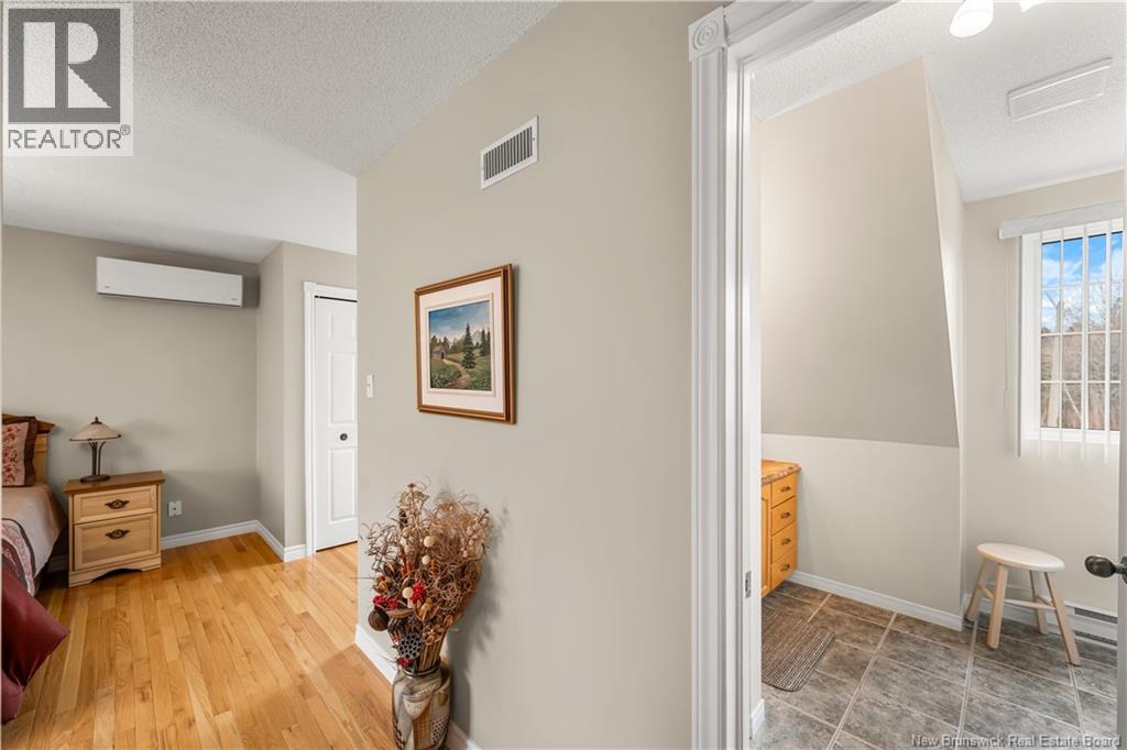1725 Gowan Brae - 31
