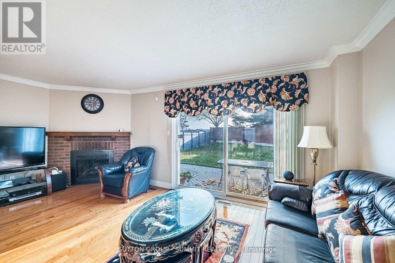 4284 SAWMILL VALLEY DRIVE - 16
