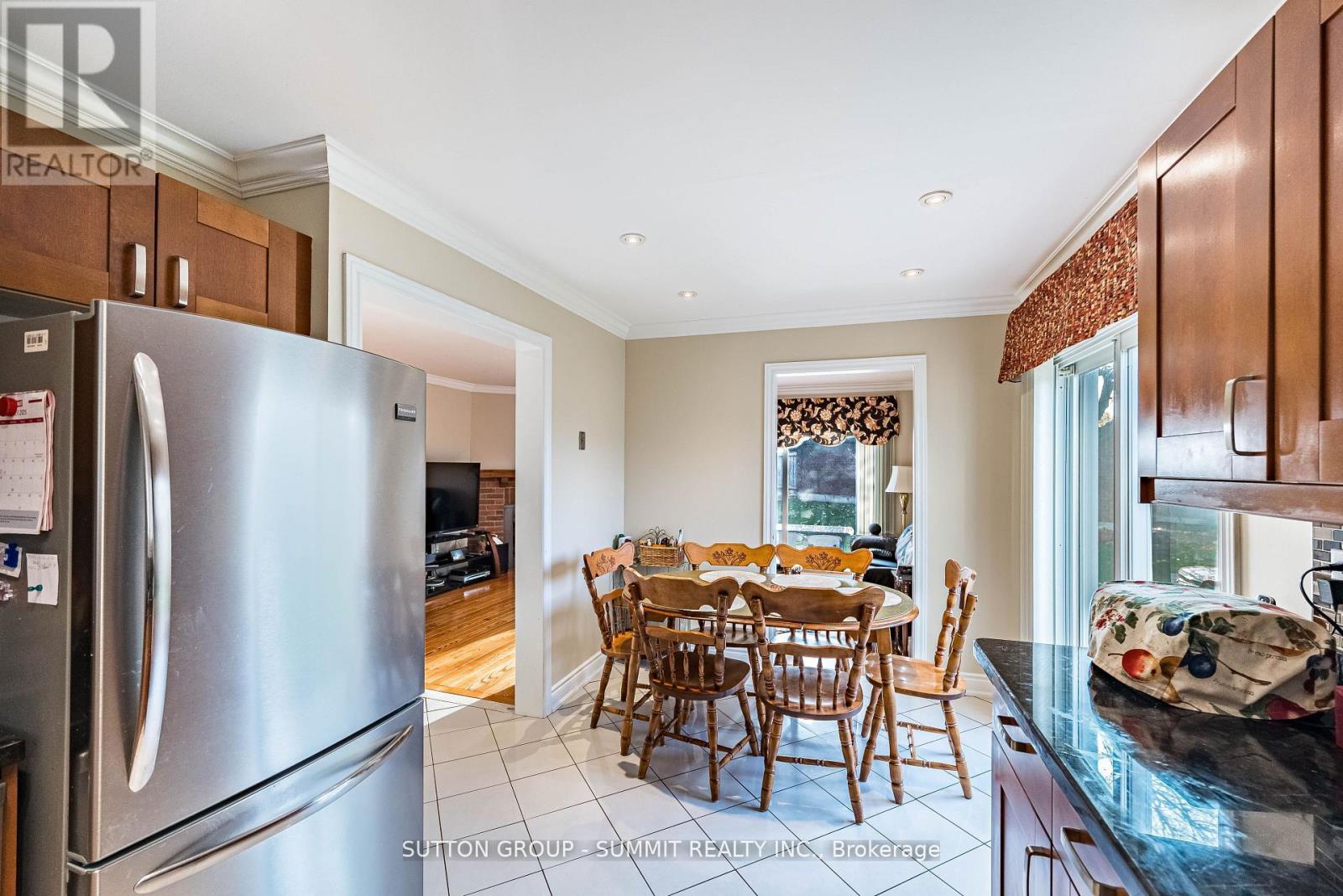 4284 SAWMILL VALLEY DRIVE - 23