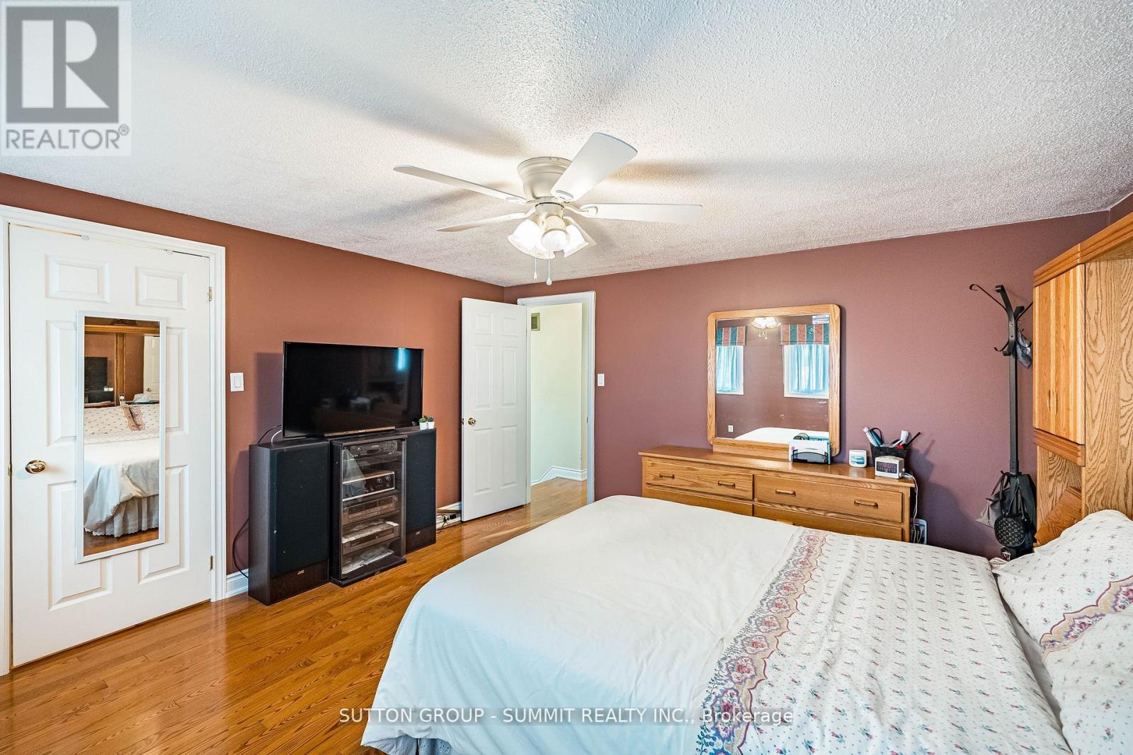 4284 SAWMILL VALLEY DRIVE - 28