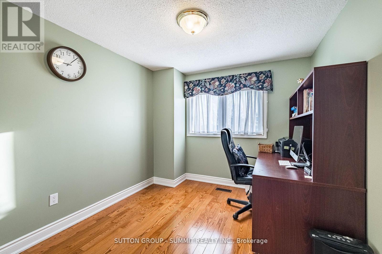 4284 SAWMILL VALLEY DRIVE - 33