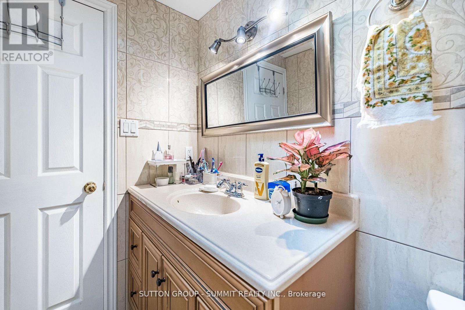4284 SAWMILL VALLEY DRIVE - 36