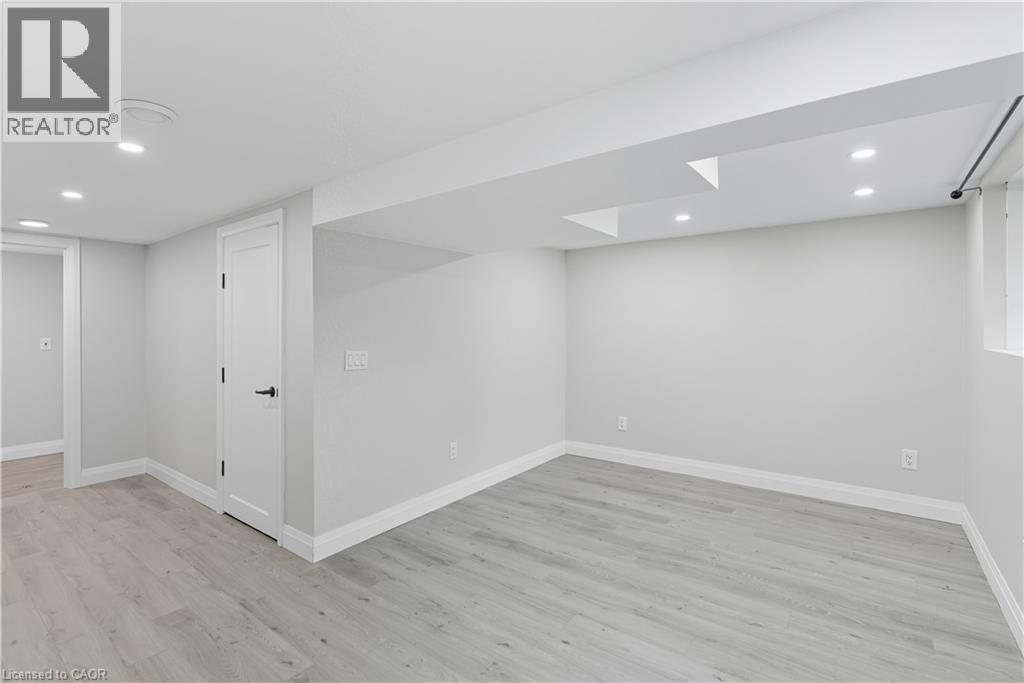 278 PURNELL Place, Burlington, Ontario, L7L4N2 — Photo 16