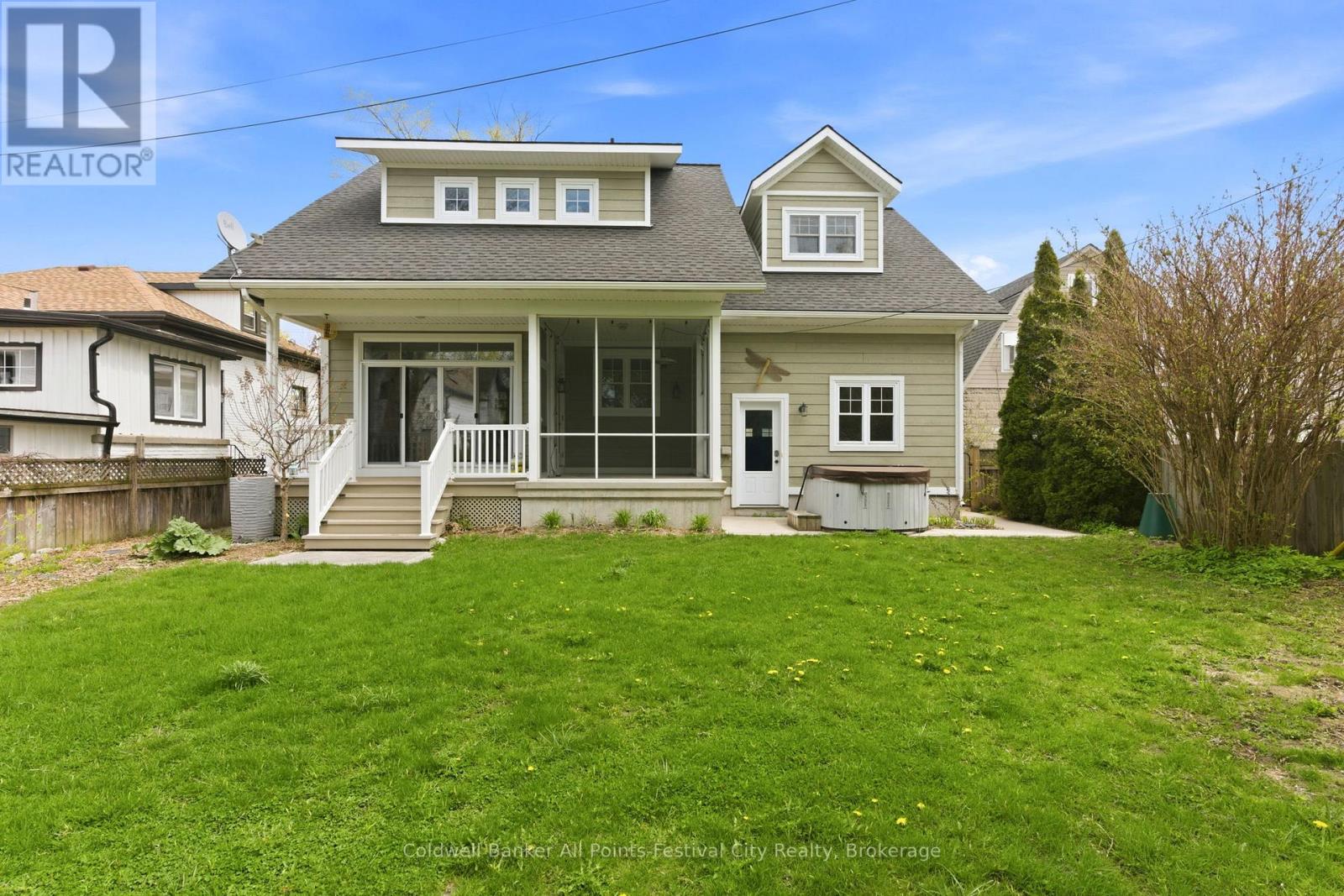 56 WELLINGTON STREET S - 44