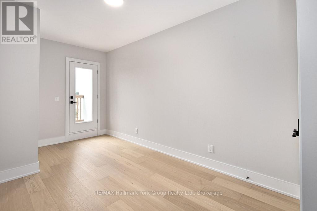 11 WATERVIEW LANE - 24