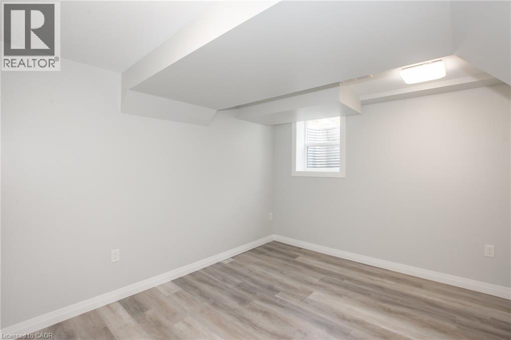 34 HIGHCOURT Crescent Unit# Lower, St. Catharines, Ontario, L2M3M6 — Photo 13