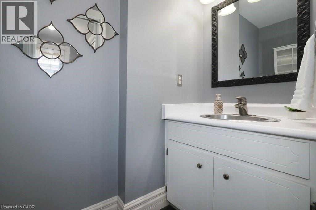 279 SANDOWNE Drive Unit# 32, Waterloo, Ontario, N2K2C1 — Photo 14