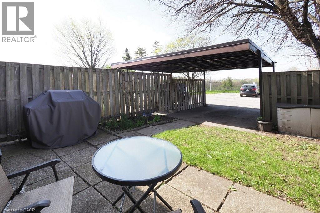 279 SANDOWNE Drive Unit# 32, Waterloo, Ontario, N2K2C1 — Photo 44