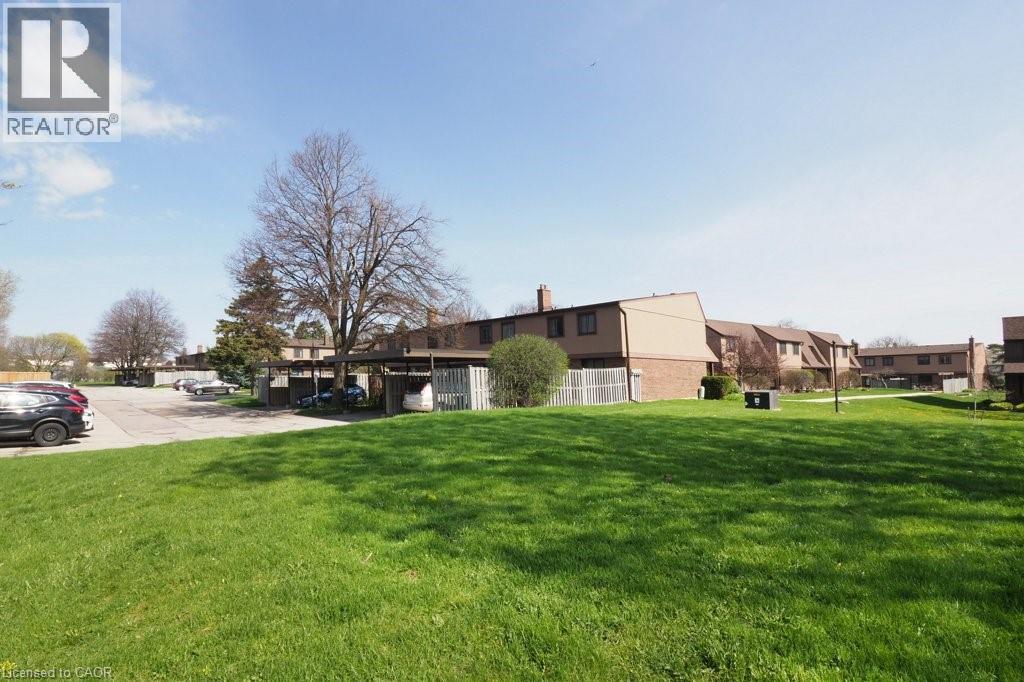 279 SANDOWNE Drive Unit# 32, Waterloo, Ontario, N2K2C1 — Photo 45